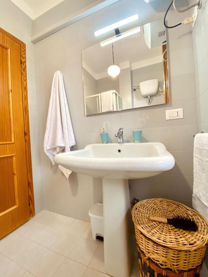 Adv Holiday House - Casa Vacanze San Cataldo  Bagian luar foto